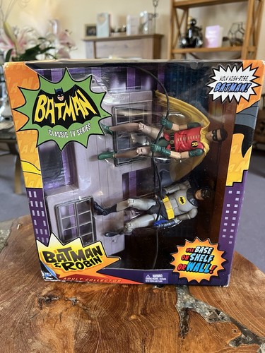 Batman robin wall climb - batman,
