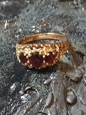 Beautiful 9ct Gold Ruby Ring