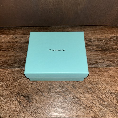 Tiffany blue empty - &, co