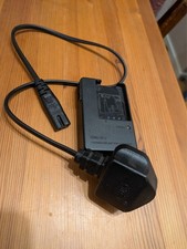 casio exilim digital camera charger and associated leads
