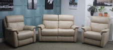FURNITURE VILLAGE ALBERS ELECTRIC 2 SEATER SOFA & 2x CHAIRS IN PEBBLE LEATHER