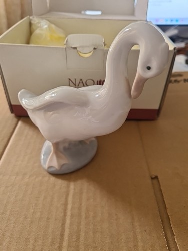Lladro nao say duck - -,