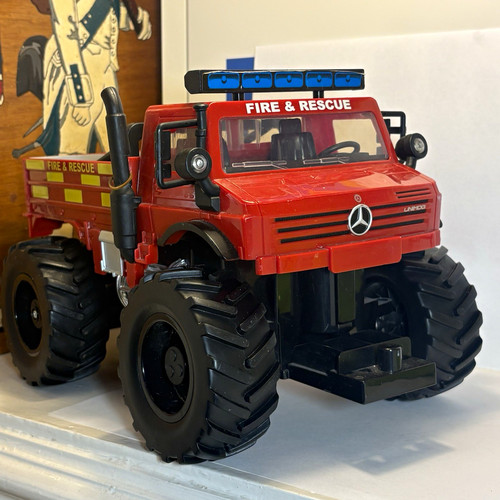 Rare maisto mercedes unimog - rare,