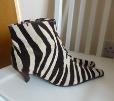 K+S ZEBRA PRINT LEATHER & SUEDE ANKLE BOOTS - SIZE 6.5 / KENNEL & SCHMENGER? 
