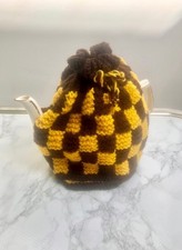 HAND KNITTED TEA COSY VINTAGE
