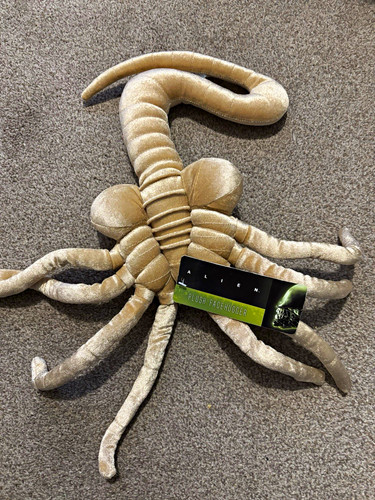 Thinkgeek alien facehugger - thinkgeek,