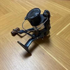 Daiwa EMBLEM 2500LBT spinning reel, left handle