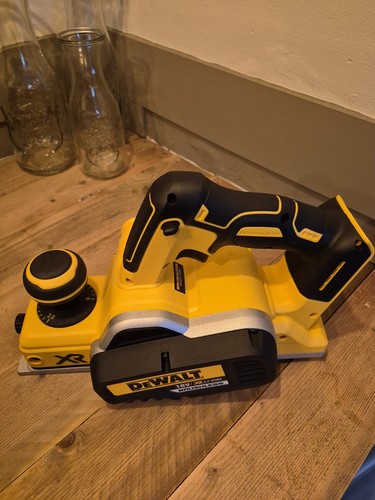 Dewalt dcp580 18v - 18v, brushless