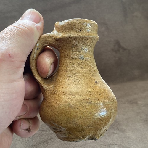 Salt glazed oil jug raeren - salt,