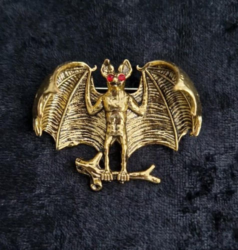 Gothic bat brooch vampire - bat, gold
