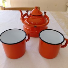 Vintage 1960s enamel kettle