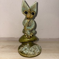 VINTAGE YARE DESIGNS POTTERY