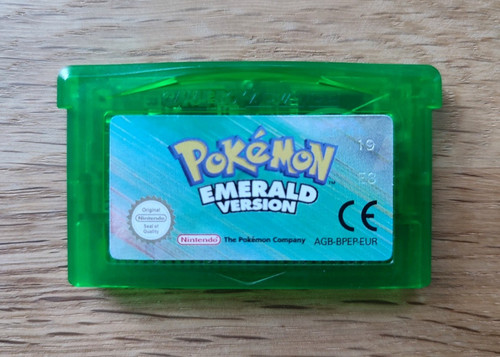 Genuine pokemon emerald - genuine,