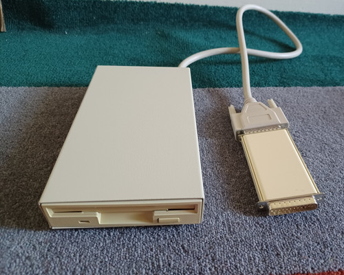 Amiga saturn external floppy - -,