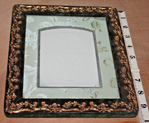 Empty frame pretty - ,