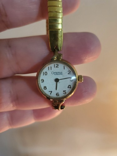 Vintage caravelle bulova - by,