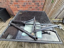 b-twin bike frame with shock