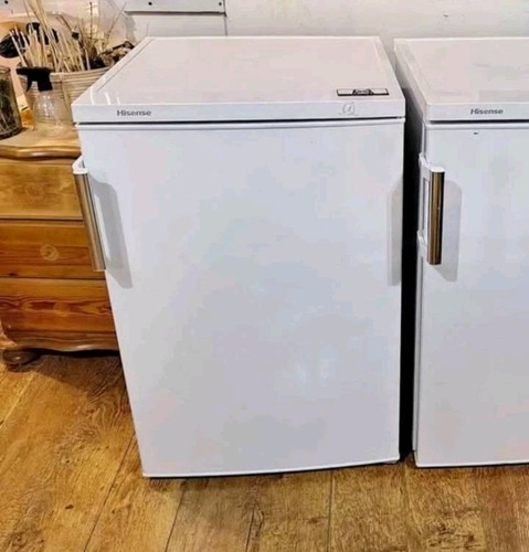 Undercounter freezer - ,