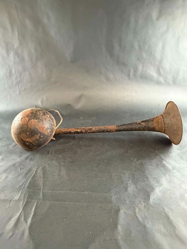 Vintage automobile trumpet - automobile,