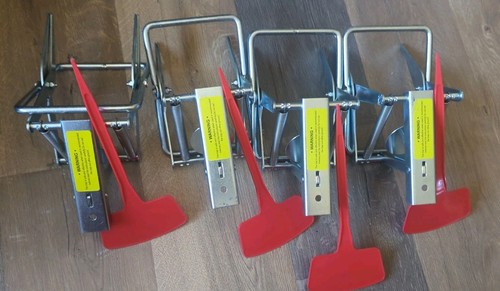 Metal mole trap with - metal,