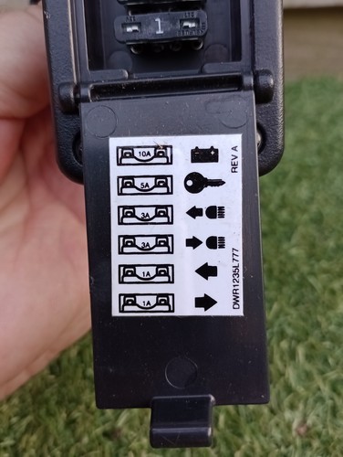 Fuse panel genuine mobility - genuine,