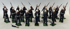 23x BRITAINS EYES RIGHT ROYAL MARINE PLASTIC TOY SOLDIER FIGURES
