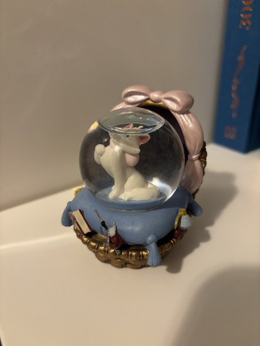 Disney marie aristocats snow - disney,