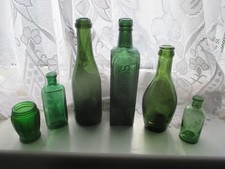 6x GREEN CHEMIST MEDICINE APOTHECARY POISON VINTAGE OLD GLASS BOTTLES