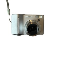 Samsung S1050  AA Battery 10.1MP 5x Zoom 3" Screen Digital Camera