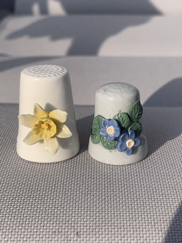 Thimbles floral daffodil - thimbles, x2