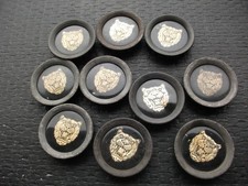 JaguarXJ6/XJS  1 0 WHEEL CENTRE CAPS (gold Growler)