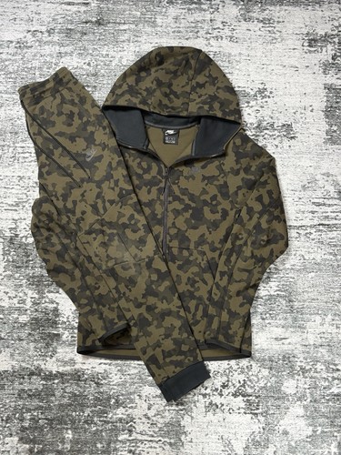 Nike tech fleece old - , season