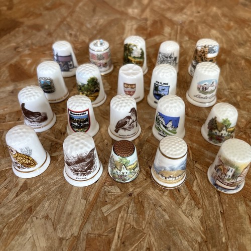 Collectors china thimbles - 20,
