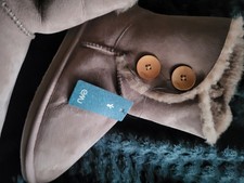 Emu sheepskin boots