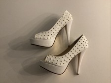 Ladies White Aldo 5.5” High