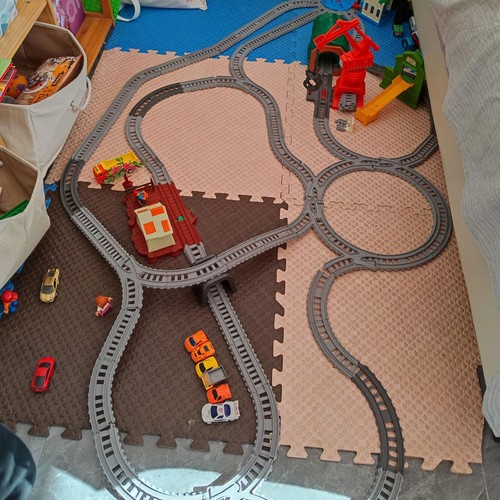 Model train track - train,