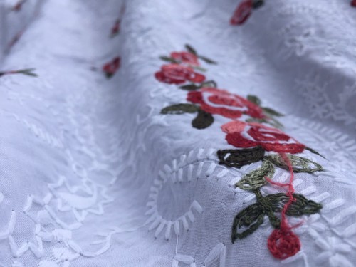 Broderie anglaise cotton - broderie,