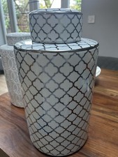 Large Ginger Jar with Lid