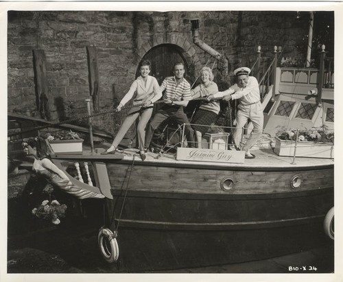 Double bunk sidney - sidney, james