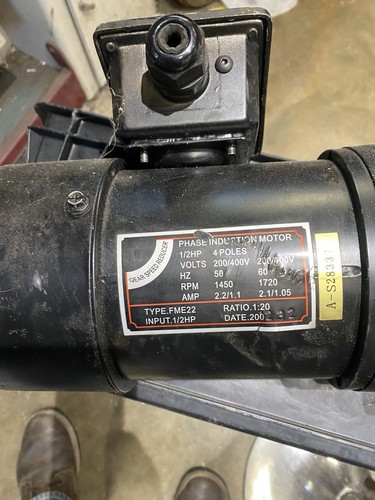 Induction motor with - induction, gear