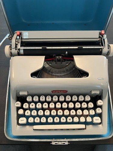 Serviced 1959 royal futura - -,