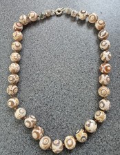 Round agate stone bead Necklace 20 ins