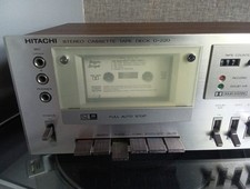 Hitachi D-220 Cassette Deck