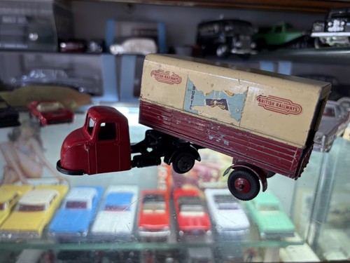Crescent scammell tractor - crescent,