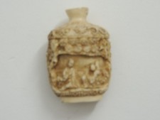 VINTAGE SNUFF BOTTLE CHINESE