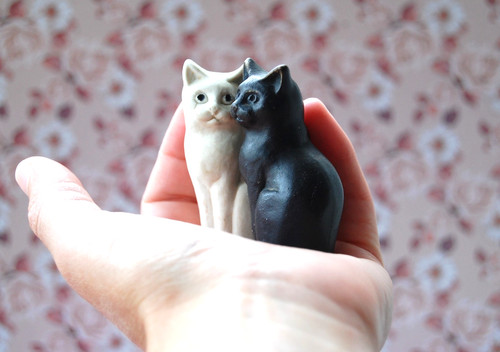 Cat paperweights rustic - paperweights,