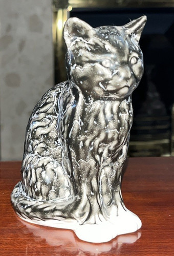 Sylvac type black - type, white