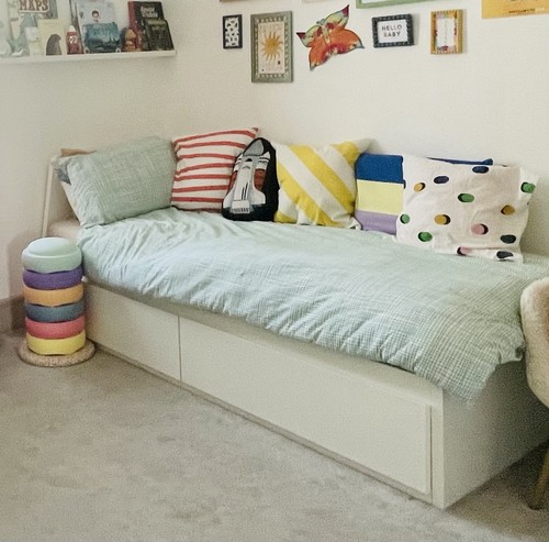 Ikea flekke day bed - ikea,