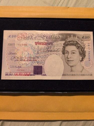 Old type pound bank note - old,