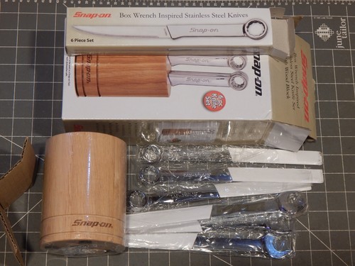 Snap tools box open - tools, &